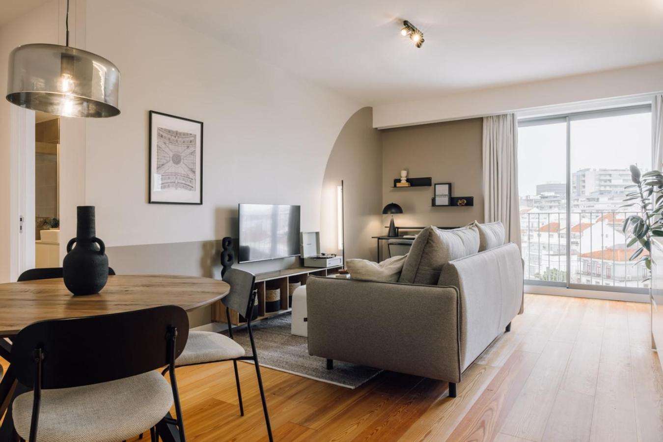 Arrabida - 2 Bedroom And Parking In Arroios Lissabon